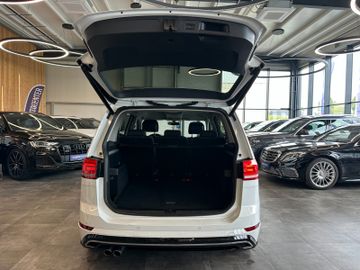 MYAUTOCENTER – Gebraucht- und Jahreswagen mit Werkstattservice in Pfaffenhofen Volkswagen Touran *R-Line*Sport*ACC*NAVI*2-ZONEN*LED*