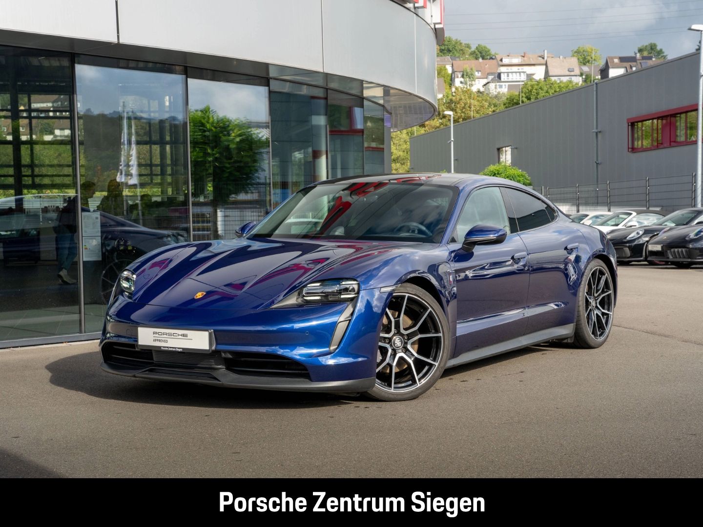 Porsche Taycan Performance Plus Chrono Pano Luft BOSE Ka