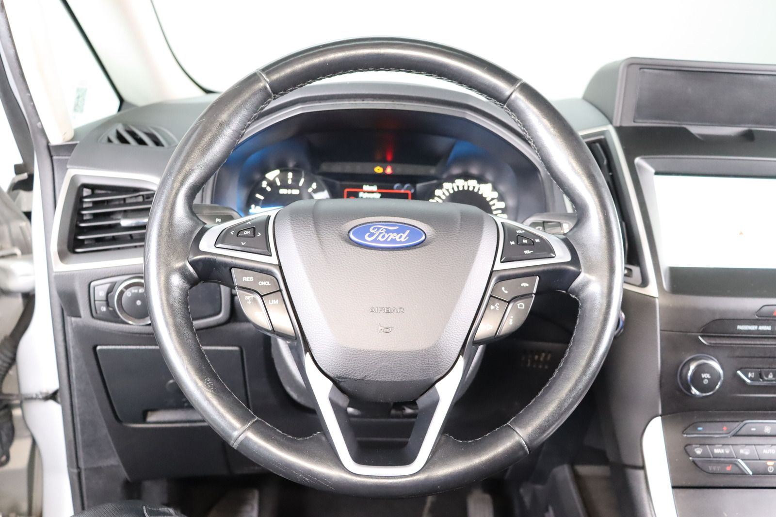Fahrzeugabbildung Ford S-MAX * Navi * Bi-Xenon * PDC