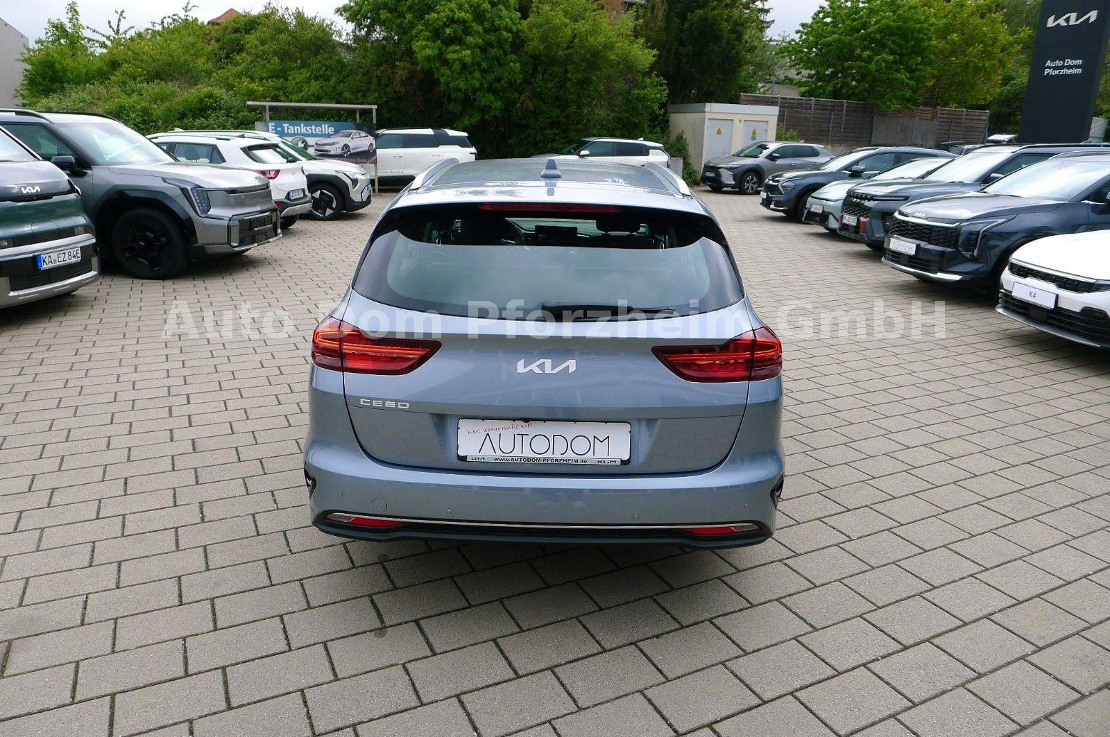 Kia Ceed SW 1.5T DCT Vision / Komfort+