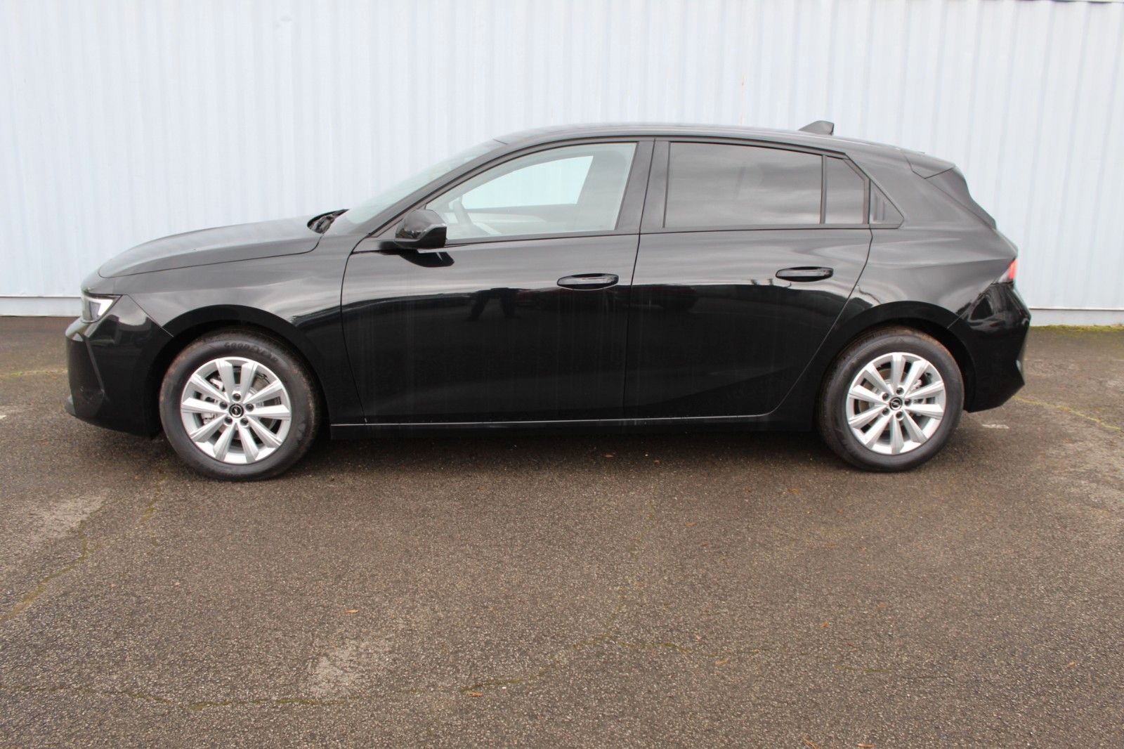 Fahrzeugabbildung Opel Astra L Lim*Edition*RFK*Klima*PDC*SHZ*LED