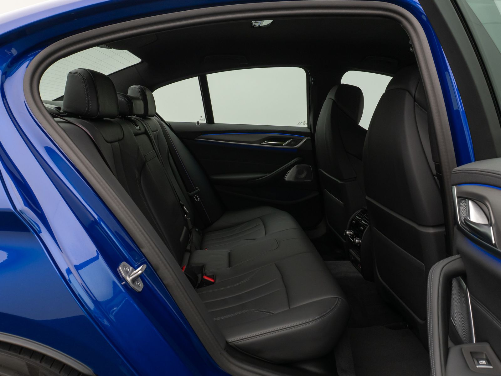 Fahrzeugabbildung BMW M5 Competition xD 360°HUD DAB B&W SoftCl Komfort