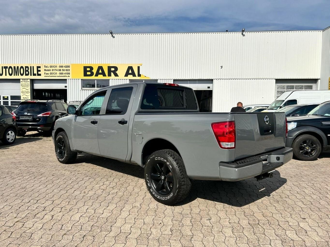 Nissan Titan 2011 — photo 18