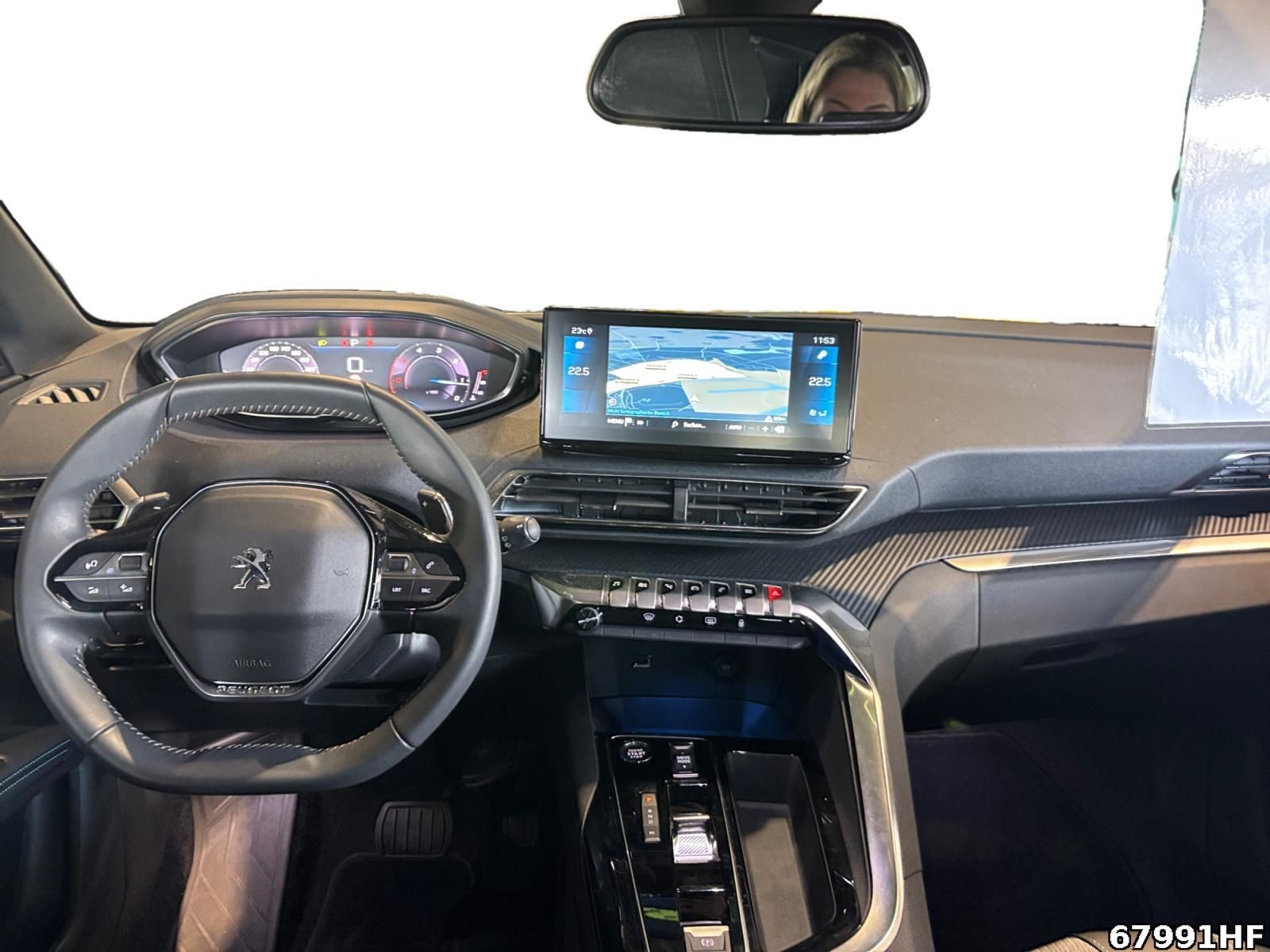 Fahrzeugabbildung Peugeot 3008 Allure Pack +ALLWETTER+CARPLAY+SHZ+LED+