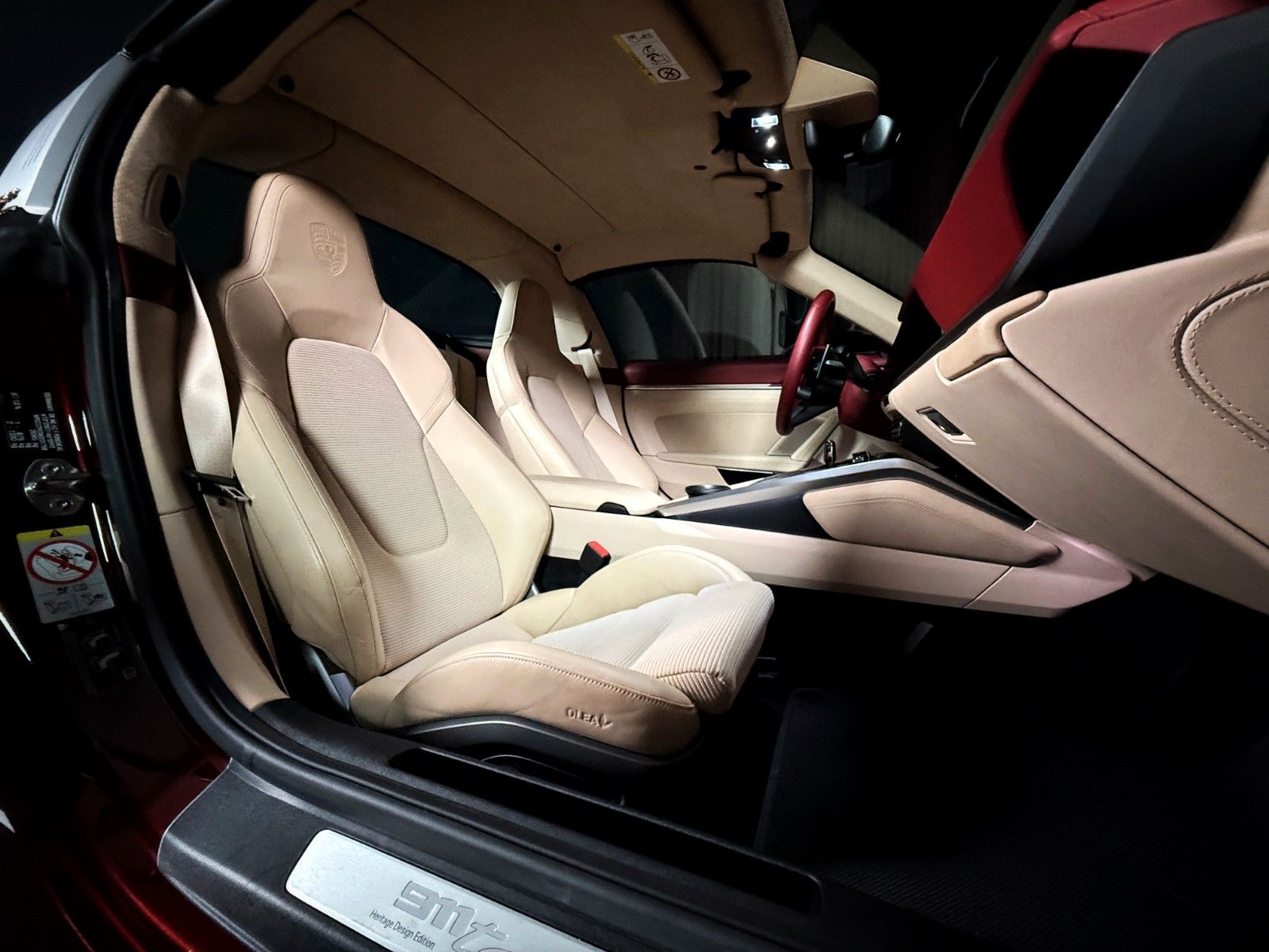Fahrzeugabbildung Porsche 911 Targa 4 S Heritage + Lift + Approved + PCCB