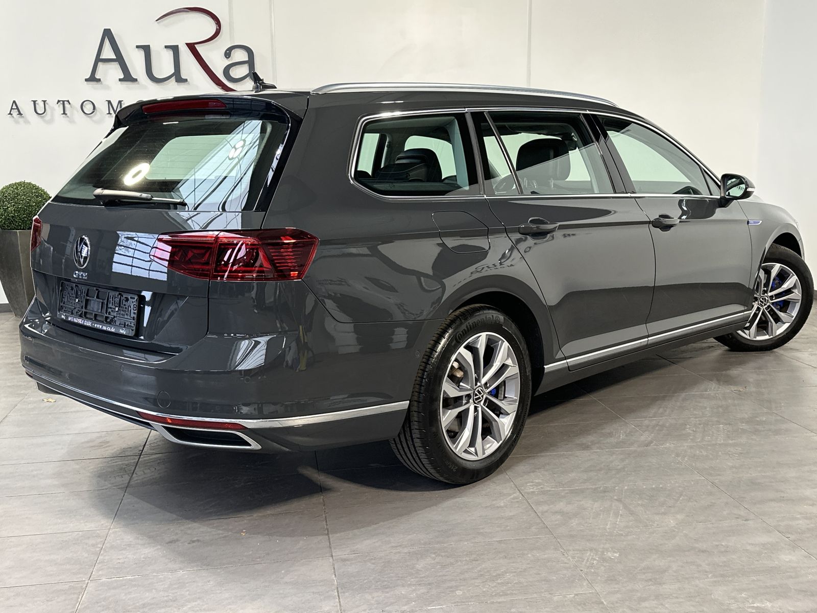 Fahrzeugabbildung Volkswagen Passat Variant GTE NAV+IQ-LIGHT+PANO+17ZO+KAMERA