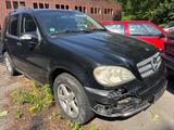 Mercedes-Benz ML 400 cdi/Automatik/Leder/Klima - Mercedes-Benz ML 400 mit Diesel-Antrieb: Automatik