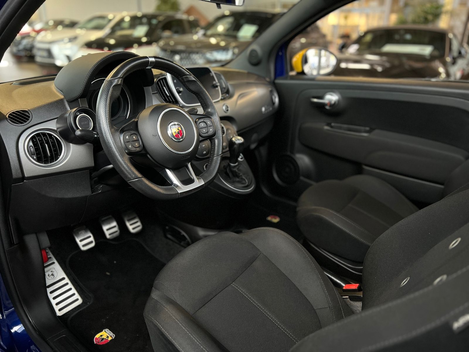 Fahrzeugabbildung Abarth 595C Pista Navi CARPLAY PDC