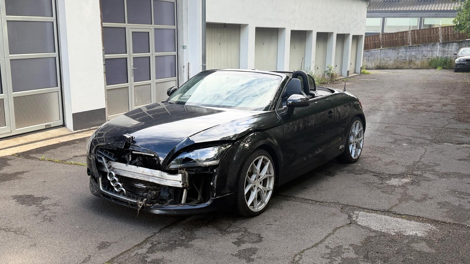 Audi TT Roadster 2.0 TFSI / Schalensitze / Bose