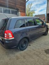 Opel Zafira 1.8 Family Family - gebrauchte Opel Zafira aus dem Jahr 2010