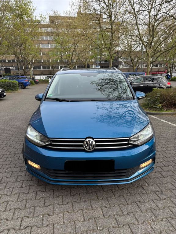 Image of Volkswagen Touran
