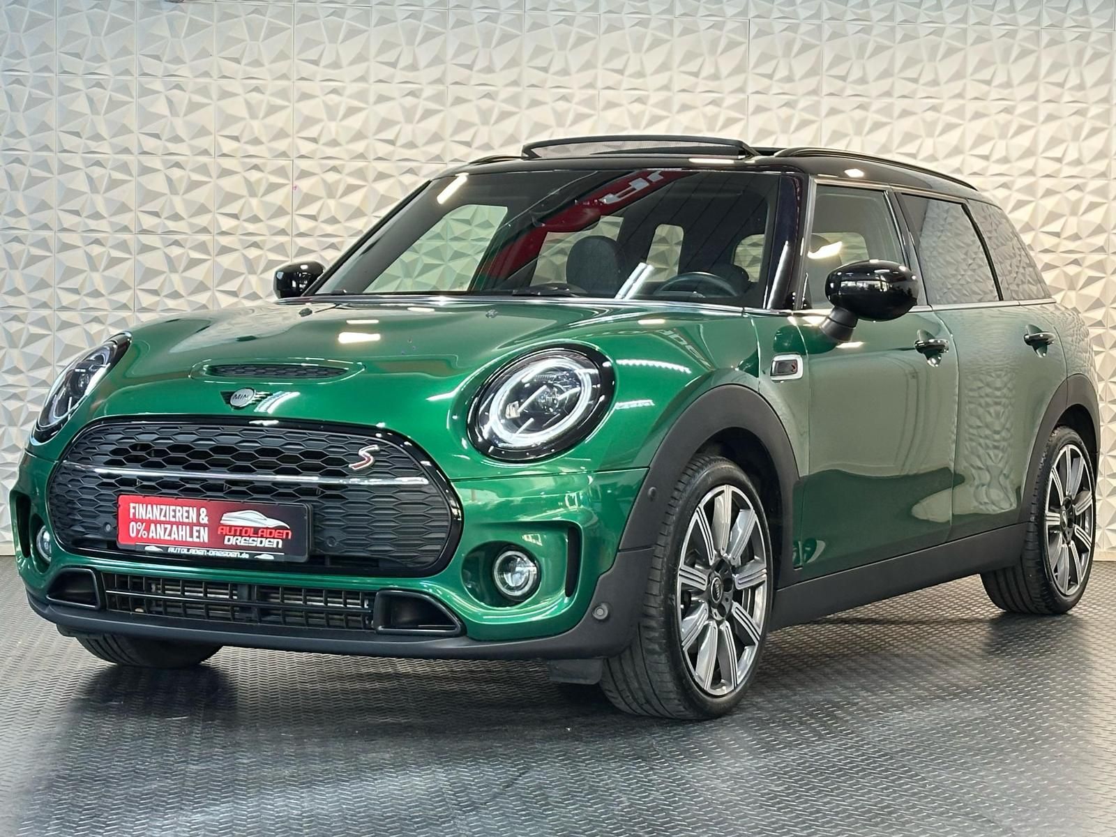 MINI Cooper SD Clubman ALL4 LED#ACC#PANO#SH#SHZ#CAM - Image 4
