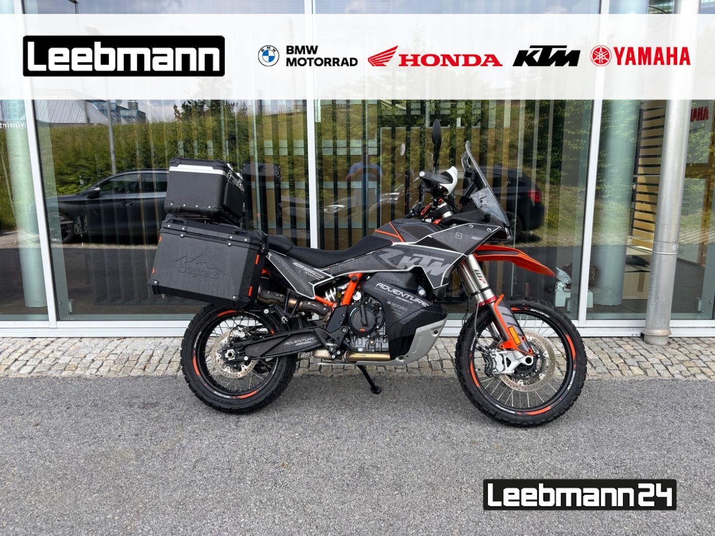 Fahrzeugabbildung KTM 890 Adventure R Techpack, Akra, Topcase, Griffhe