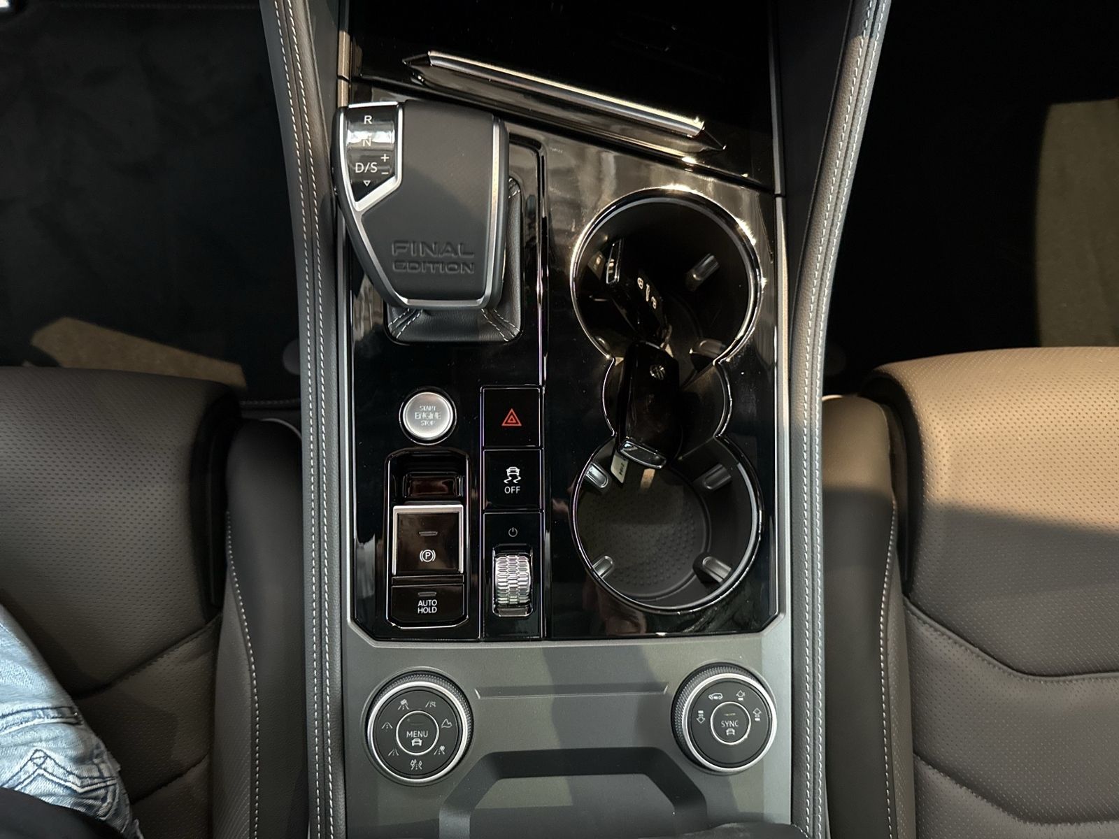 Touareg 3.0 TDI R-Line FINAL EDITION, Pano, AHK,