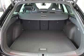 Cupra Leon Sportstourer 1.5 AHK Pano 19Zoll Sennheiser