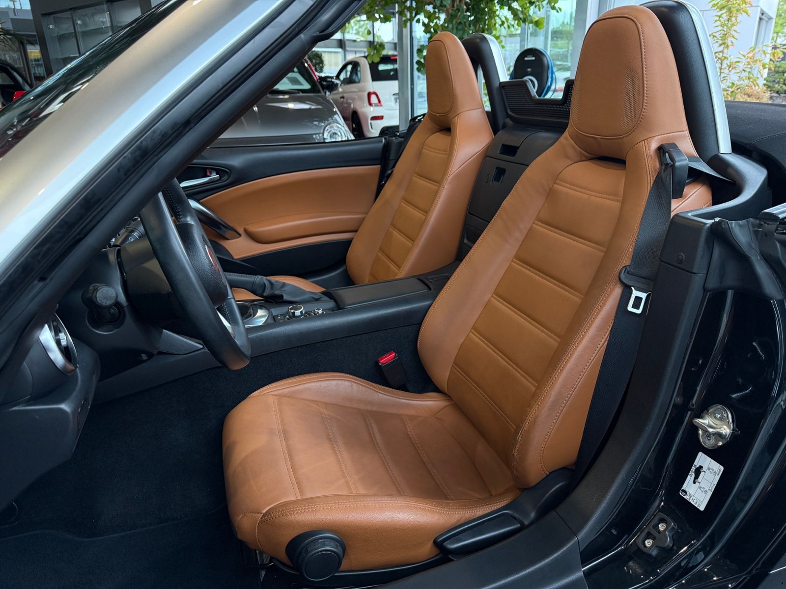 Fahrzeugabbildung Fiat 124 Spider Lusso KAM LED NAVI