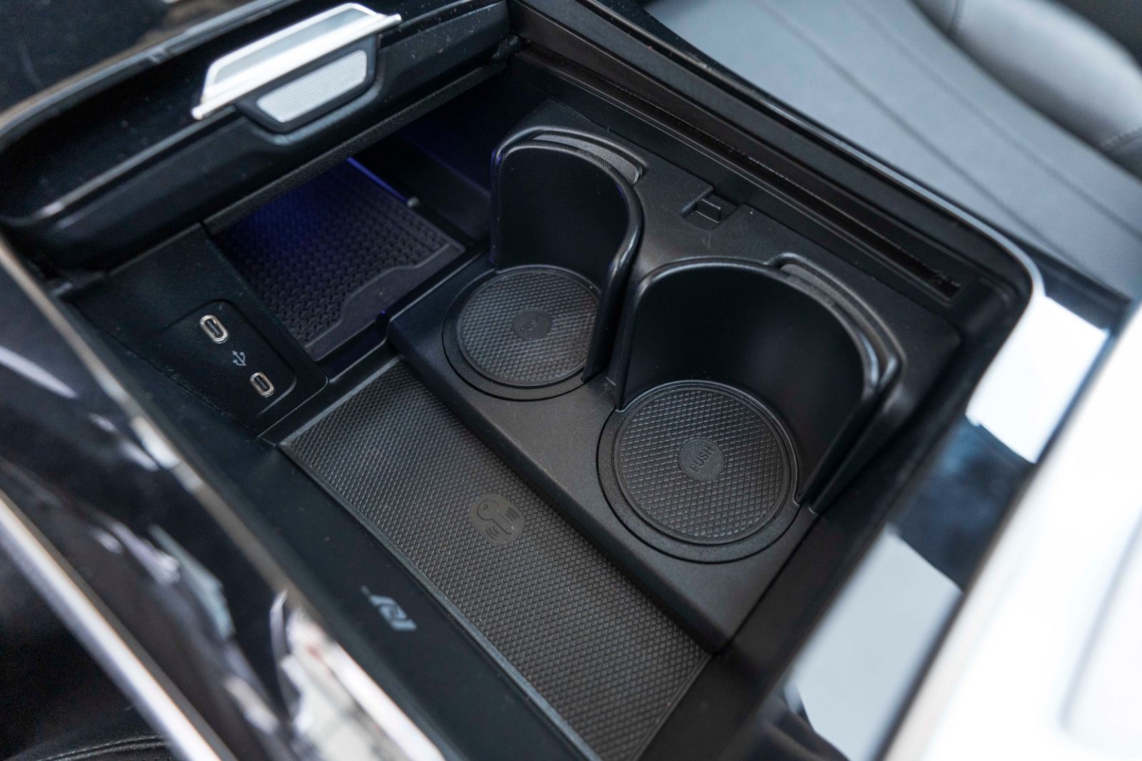 Fahrzeugabbildung Mercedes-Benz EQE 350 4Matic BURMESTER PANO MASSAGE 360° ACC