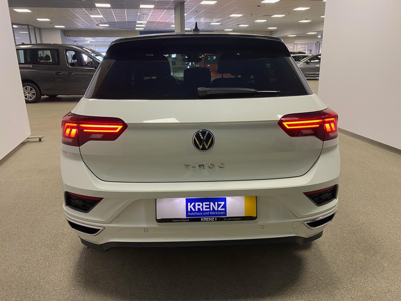 Fahrzeugabbildung Volkswagen T-Roc 1.5 16V TSI Sport R-Line+PDC+ALU+LED