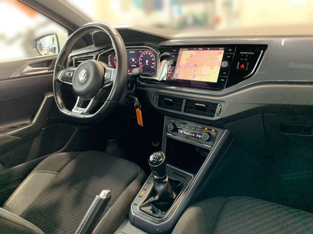 Polo 1.0 TSI R-LINE +KAMERA+NAVI+DCP+APP+ACC+ALU