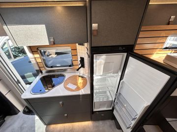 HYMER  ERIBA  HYMERCAR ML-T Xperience 570 CLESANA SOLAR LED Winterpaket