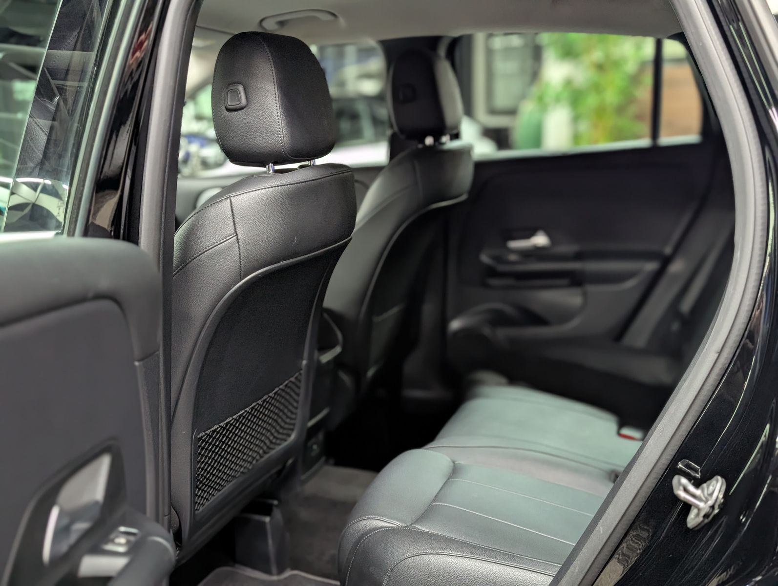 Fahrzeugabbildung Mercedes-Benz GLA 220 d STYLE MBUX TEMP StHz LEDER SHZ KEYLESS