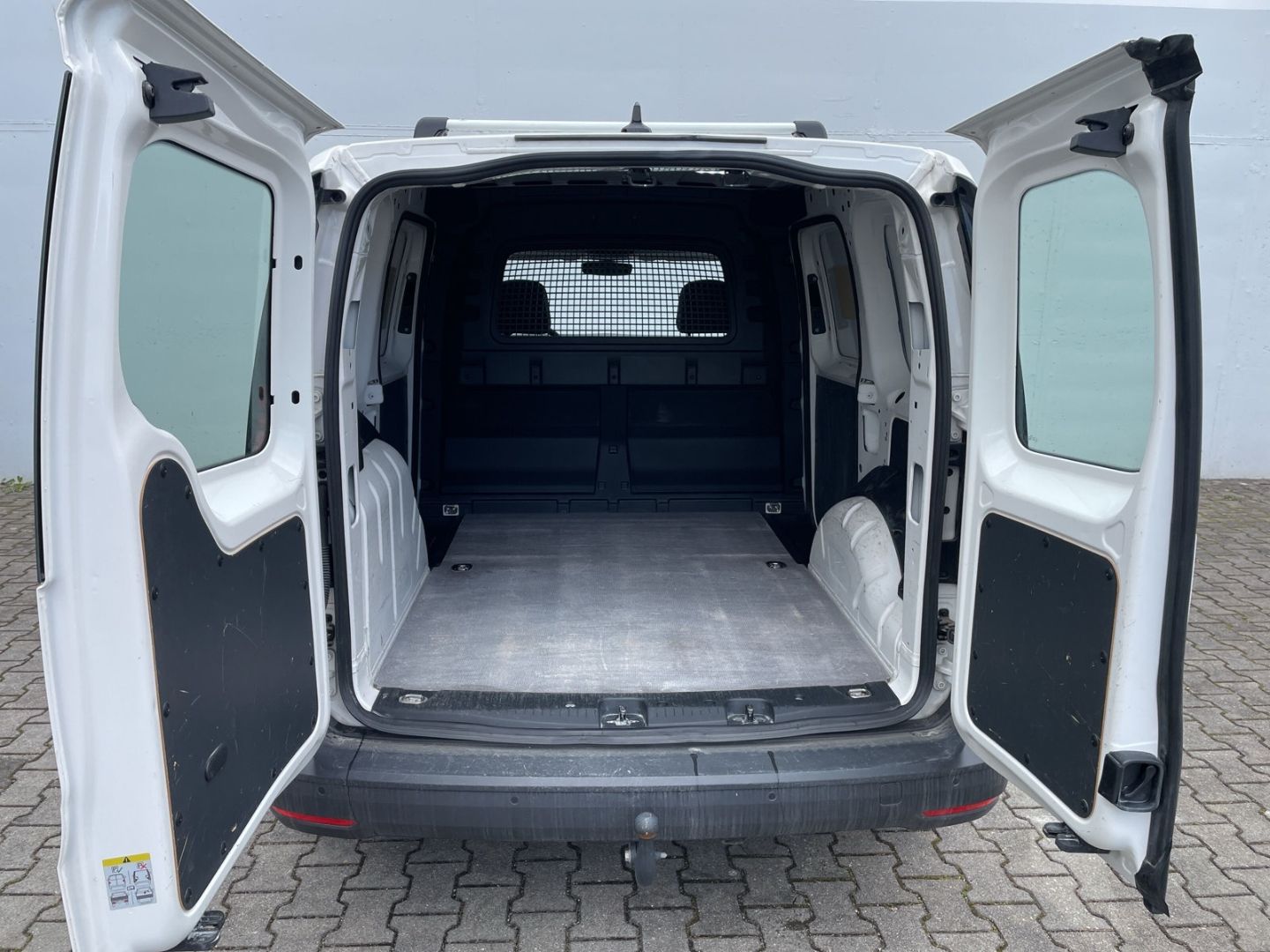 Caddy Cargo 1.5 TSI EcoProfi AHK/Navi/PDC/Climat