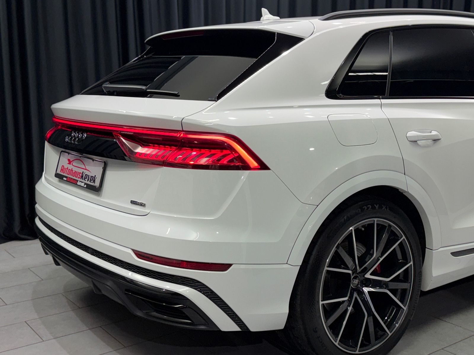 Fahrzeugabbildung Audi Q8 50 TDI quattro |MATRIX|AHK|LUFT