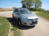 Volkswagen Tiguan 2.0 TDI DSG 4MOTION Team Team - Volkswagen Tiguan mit Diesel-Antrieb: Geländewagen, Team