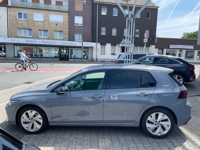 Volkswagen Golf - Bild 2