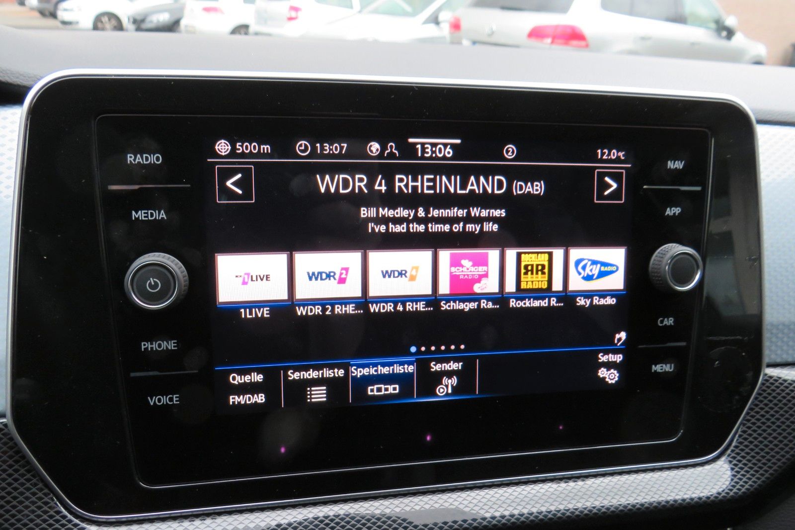 Fahrzeugabbildung Volkswagen T-CROSS DSG GOAL AHK PDC NAVI ASSISTENT-PA. 1.HD