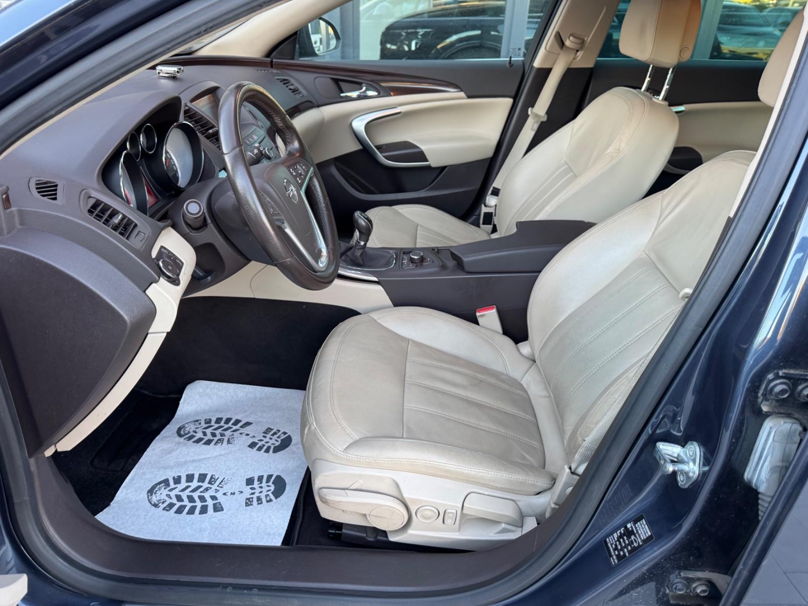 Opel Insignia 2009 — photo 9