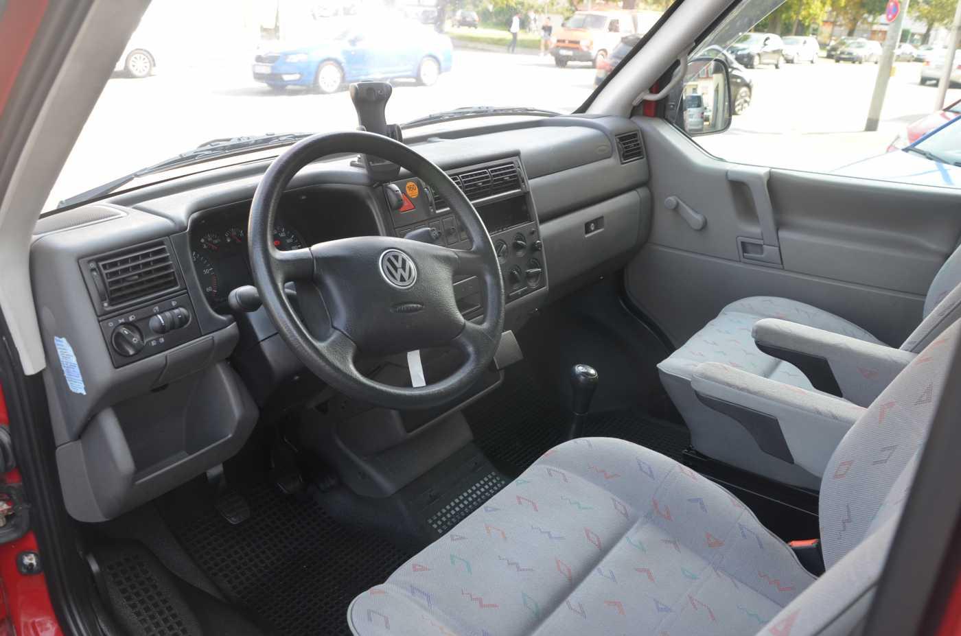 Volkswagen T4 Bus 2.5 Benziner,  Langer Radstand,  Schiebed