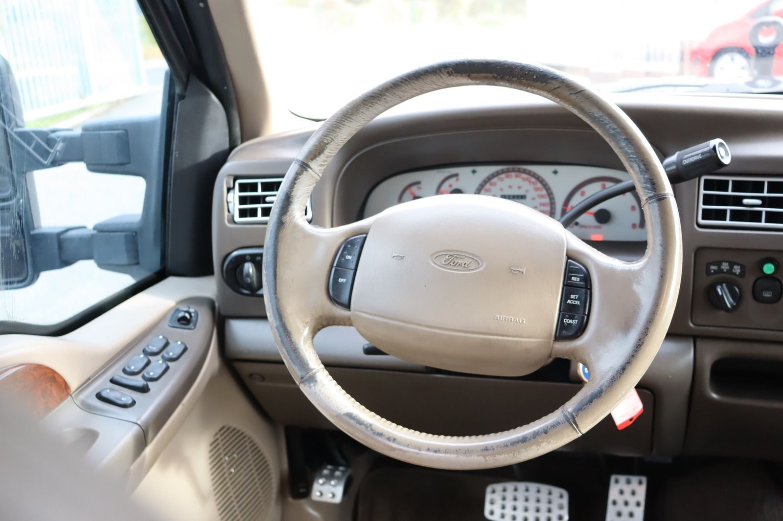 Fahrzeugabbildung Ford Excursion * HU/AU 02.26 * Sitzhzg. * Rückfahrk.