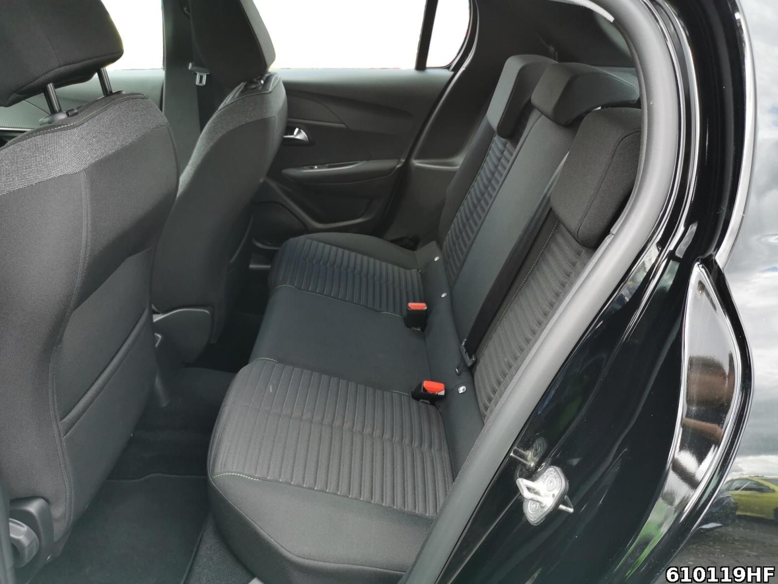 Fahrzeugabbildung Peugeot 208 1.2 Hybrid 100 Active AT6 *PDC*LED*DAB*