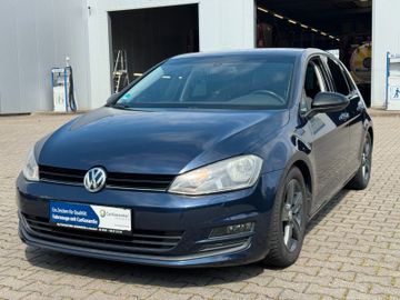 Volkswagen Golf - 6