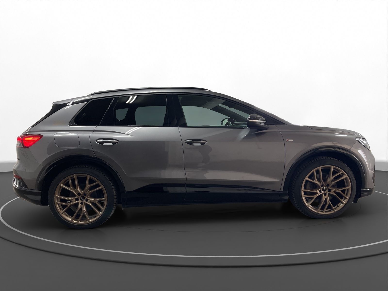 Audi Q4 e-tron 50 qu. Edition One AHK Pano Matrix LM  foto 6