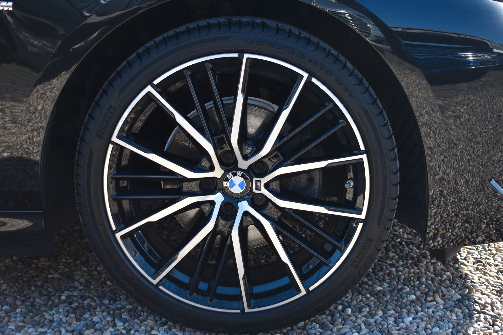 Fahrzeugabbildung BMW 218 i Gran Coupe M Sport Shadow