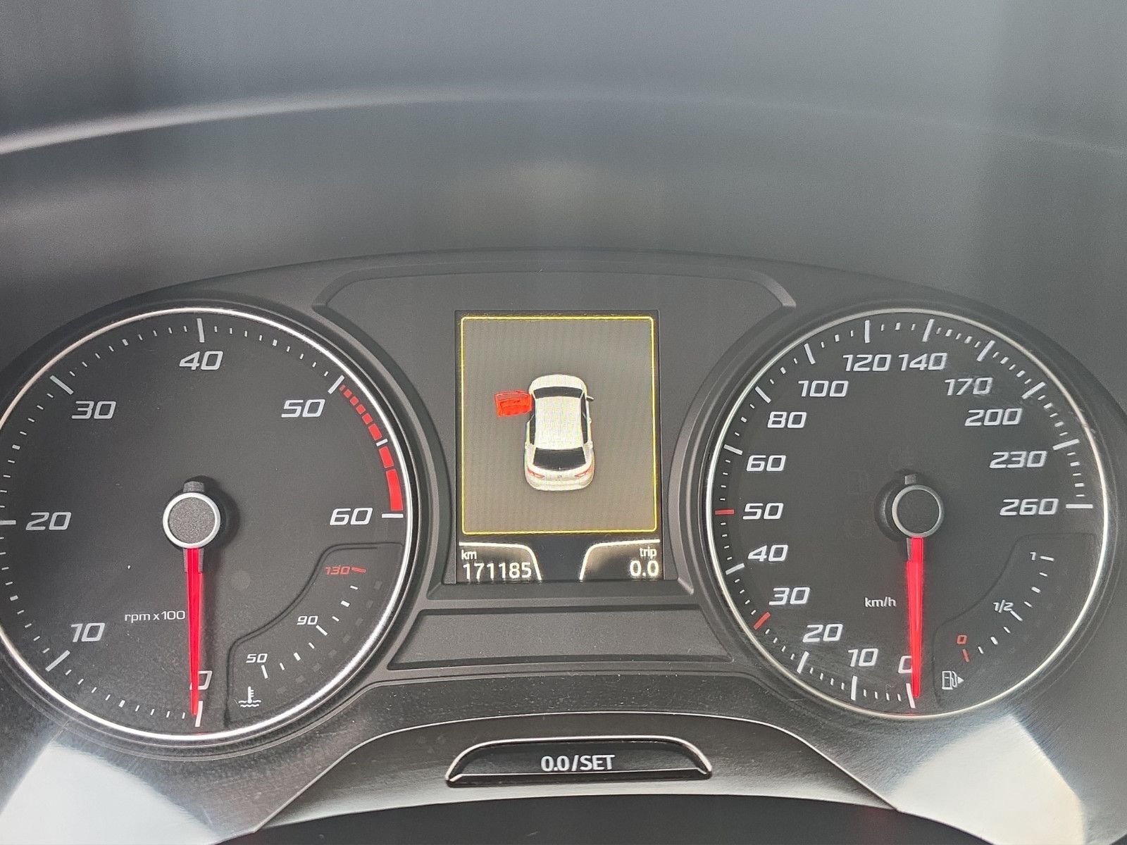 Fahrzeugabbildung SEAT Leon Style Diesel DSG-AUTOMATIK Temp PDC Klima