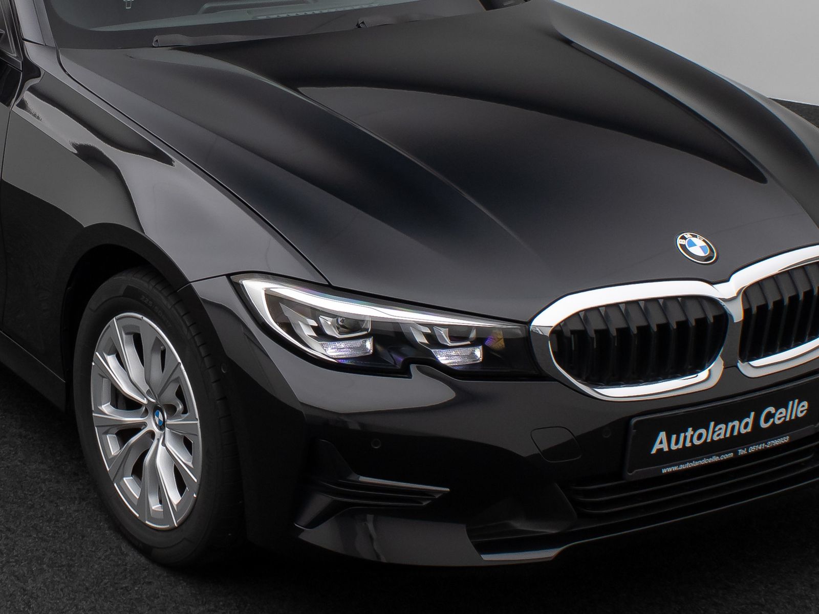 Fahrzeugabbildung BMW 320d Kamera DAB HiFi Komfort Alarm Standheizung
