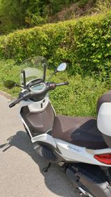 Piaggio Beverly 400 HPE 26KW E5 - PIAGGIO BEVERLY 400