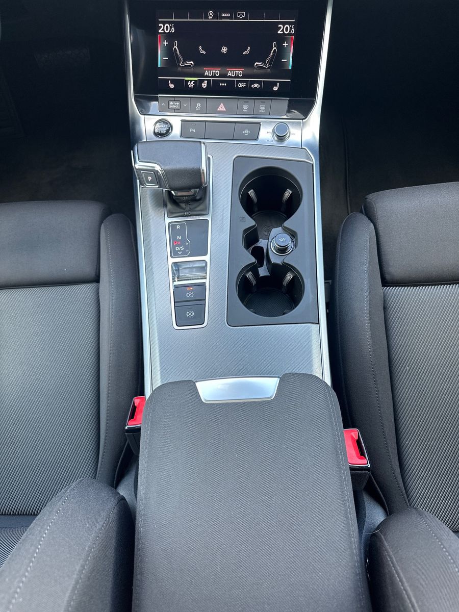 Fahrzeugabbildung Audi A6 Avant 40 TDI S-Line NAV+LED+PANO+AHK+19ZOLL