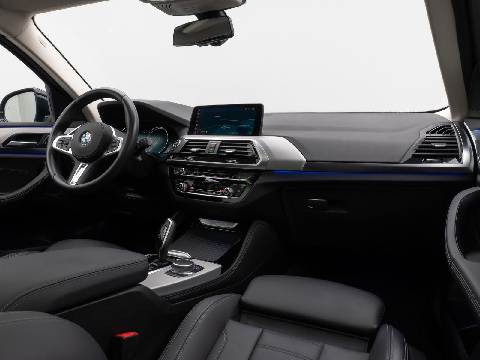 Fahrzeugabbildung BMW X4 xD30i xLine Panorama Kamera HUD HiFi DisplKey
