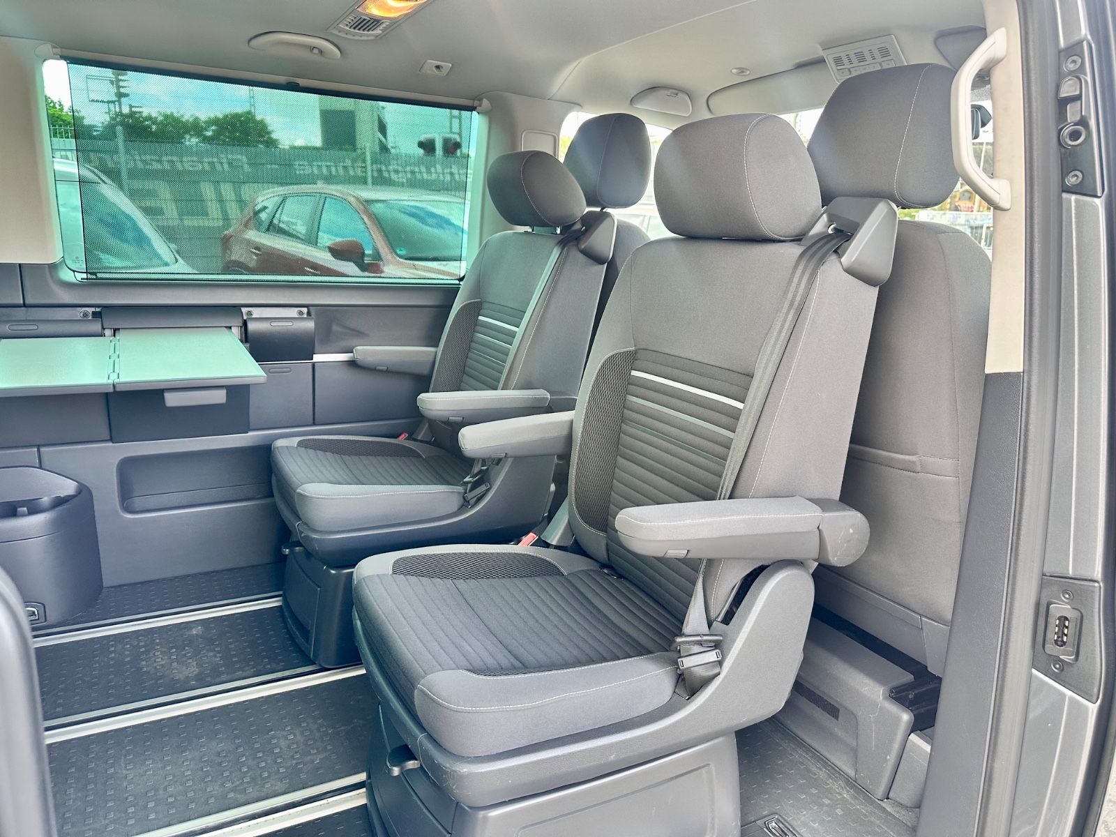 Fahrzeugabbildung Volkswagen T5 MULTIVAN CUP*MOD.2015+AUTOM+7SITZER+20LM