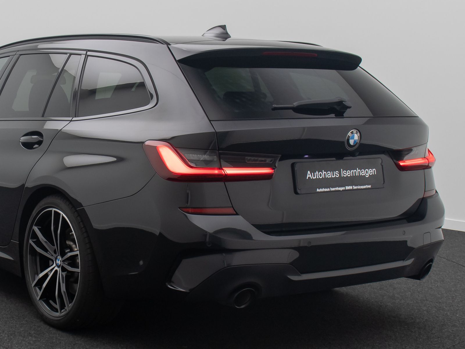 Fahrzeugabbildung BMW 330d M Sport DAB Kamera Leder ACC Alarm Pano 19"