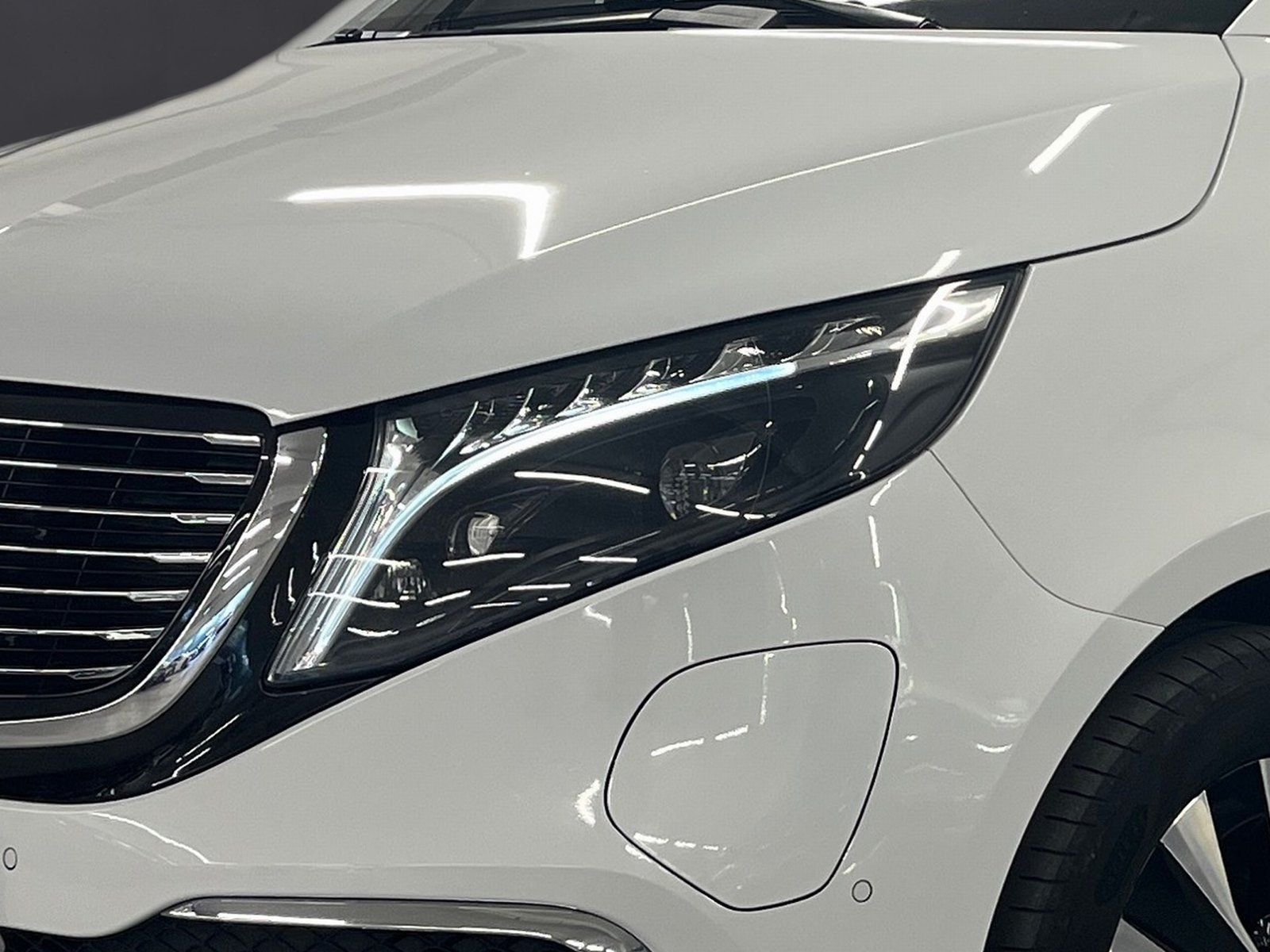 Fahrzeugabbildung Mercedes-Benz EQV 300 AVANTGARDE Lang*Totwink*Kamera*el.Heck*