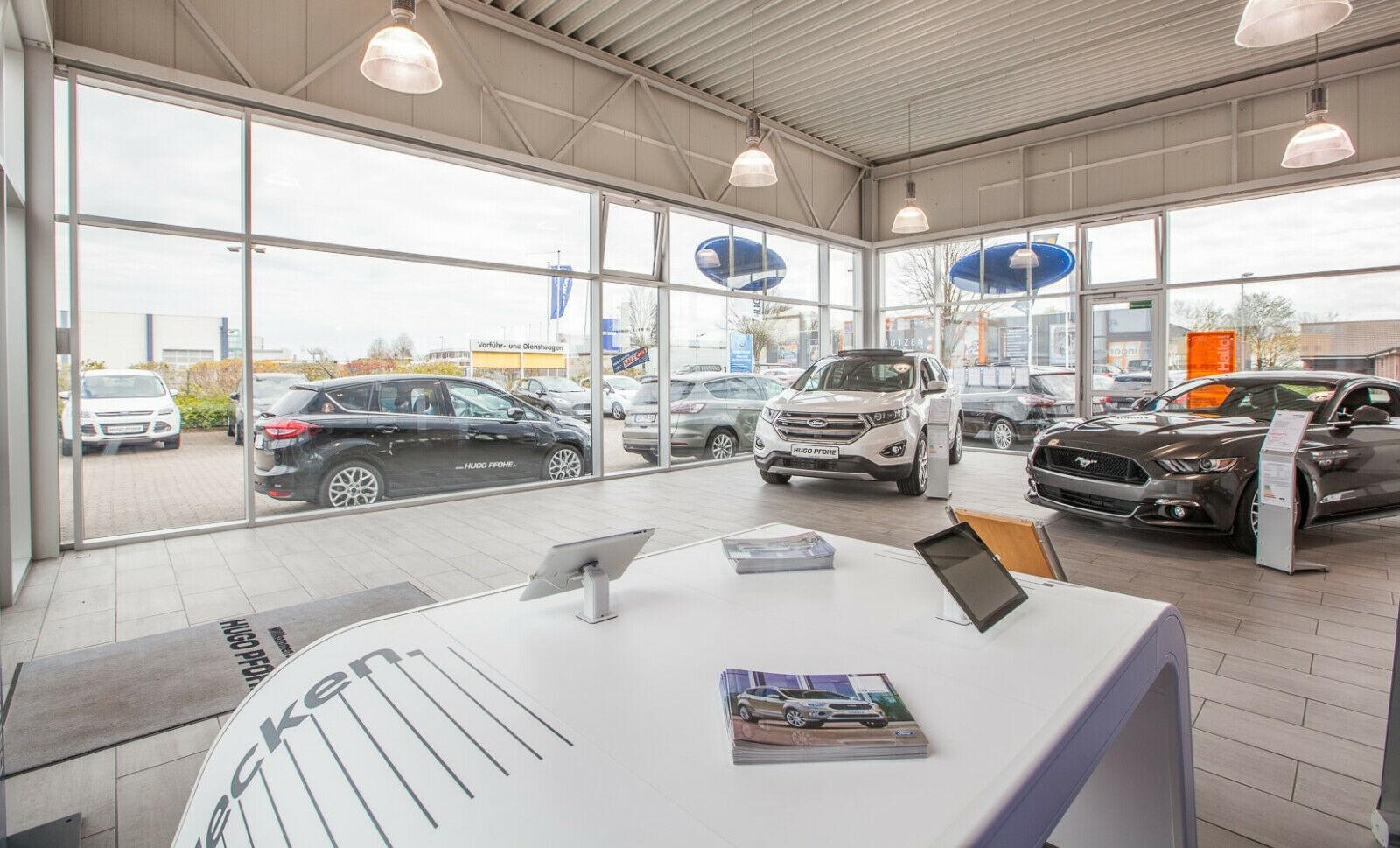 showroom-image-top