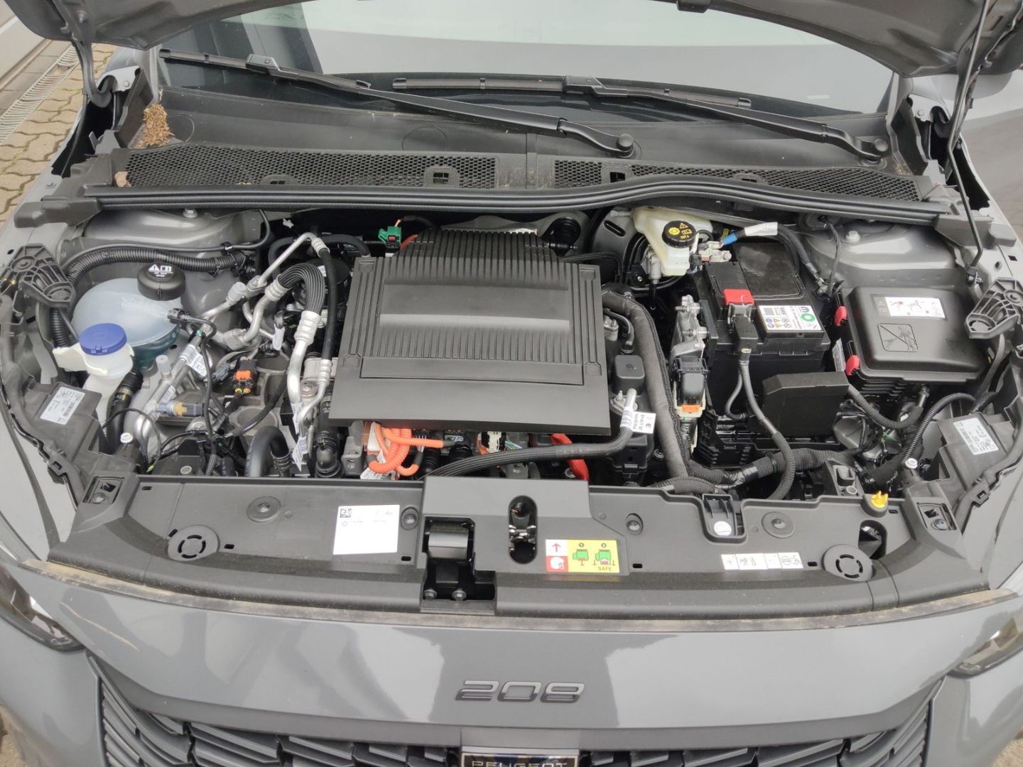 Peugeot e-208 - Bild 14