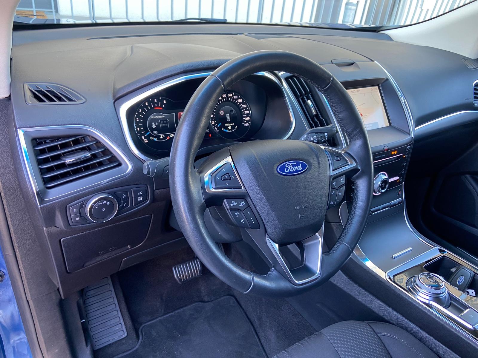 Ford Edge Titanium