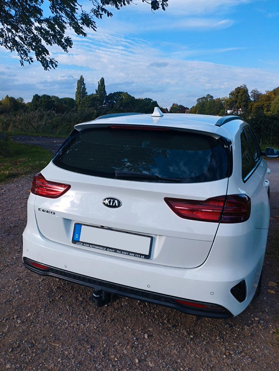Kia Ceed SW 1.6 CRDi Spirit DCT VOLL / ACC / JBL