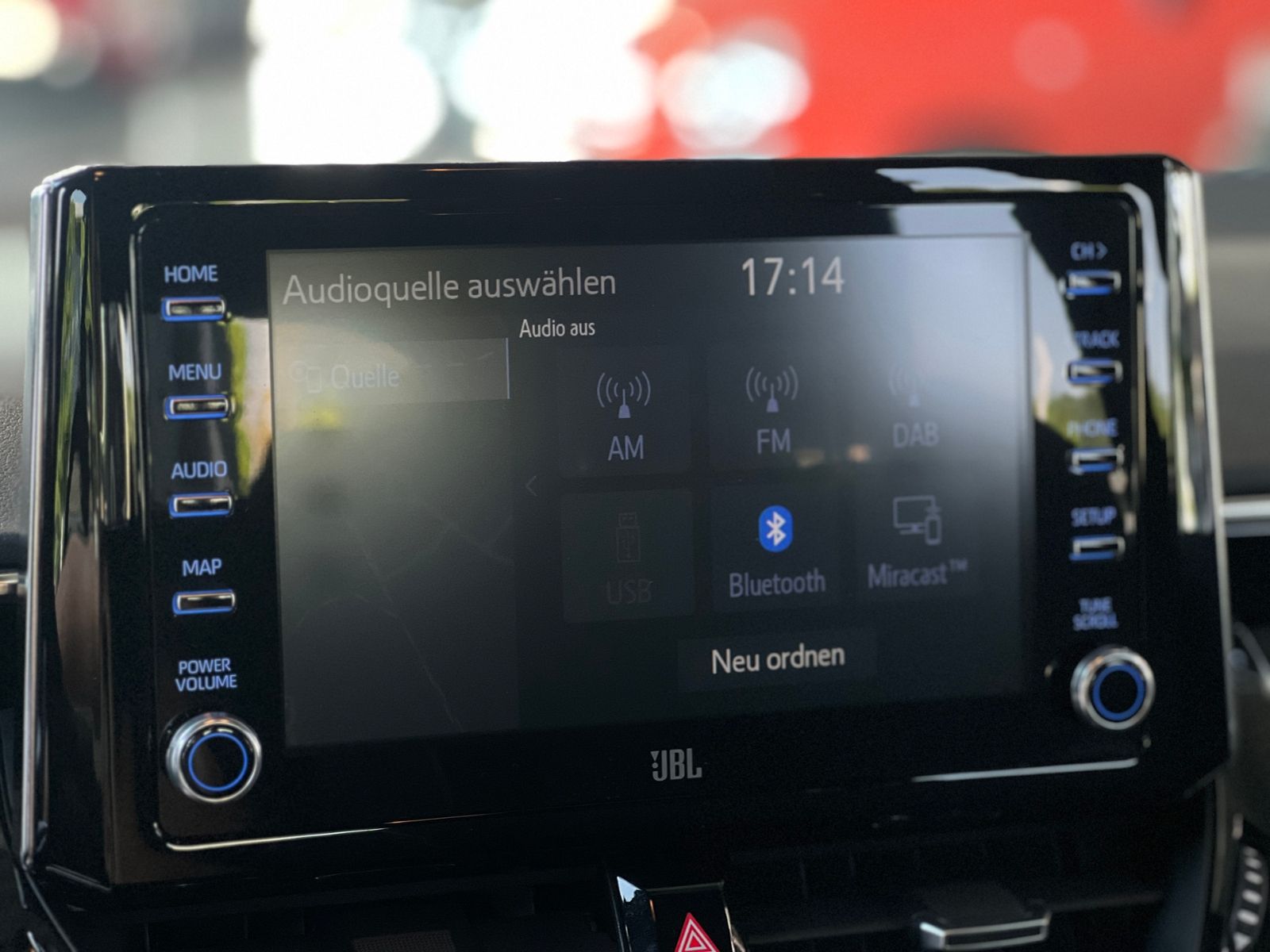 Fahrzeugabbildung Toyota Corolla 2.0 Hybrid Team D JBL LED RFK NAVI SHZ